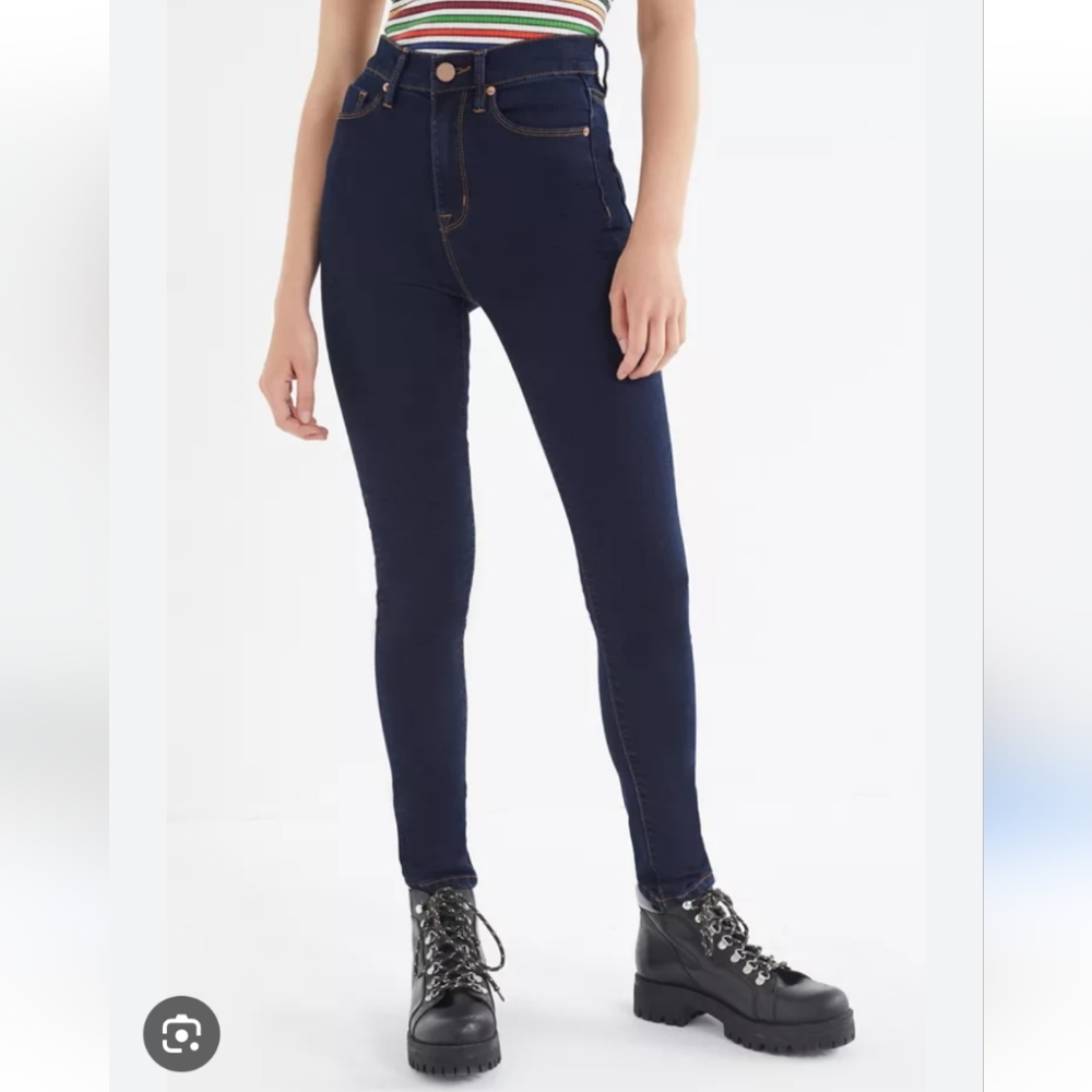 4 For 30$ 🧞‍♀️🧞‍♀️🧞‍♀️BDG Twig High Rise Jeans